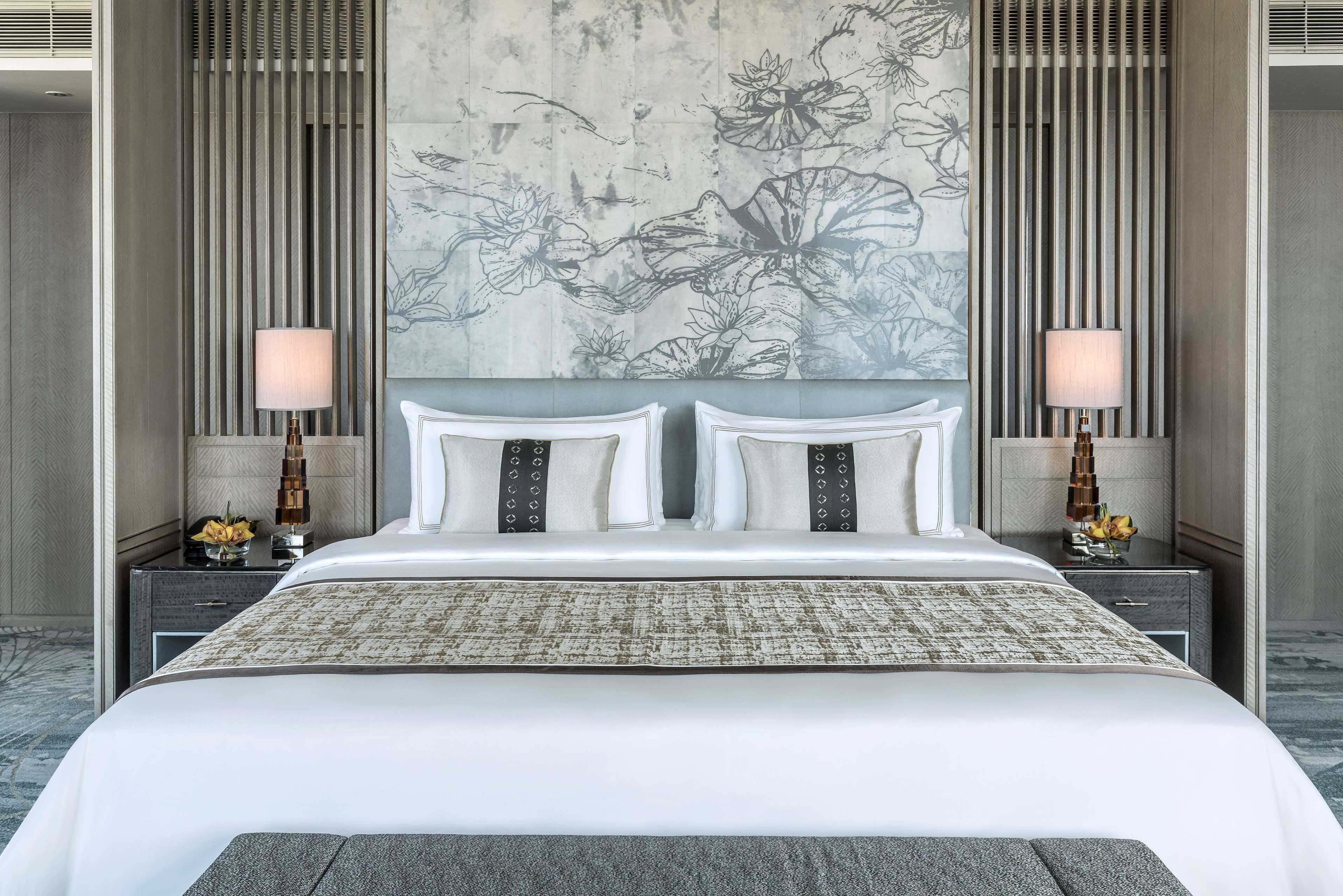 Shangri-La كولمبو المظهر الخارجي الصورة A bedroom at the hotel